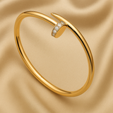 Elegance Neglesmykke Guld